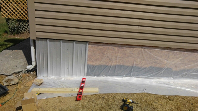 Metal Skirting: Silver Corrugated Panels for Foundation