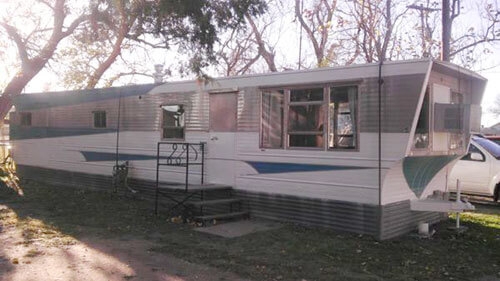 Mobile Home 1950s Silhouette White and Teal Accent Stripes