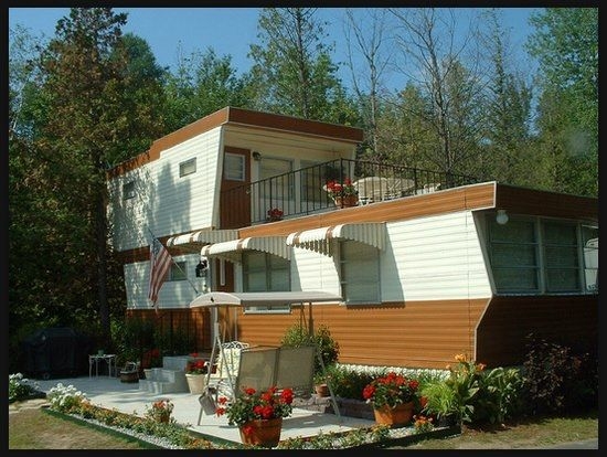 Mobile Home Two-Story Modular Design with Rooftop Deck