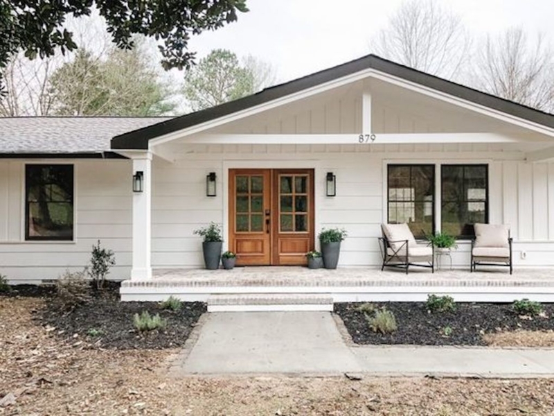 Modern Farmhouse Exterior: Double Front Doors & Gabled Porch