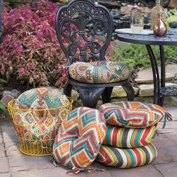 Outdoor Cushion Round Shape Tufted Vibrant Paisley Bistro Chair Cushions