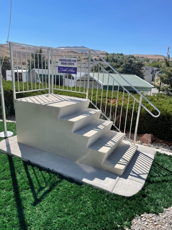 Outdoor Steps: Off-White Prefabricated Stairs With Handrail & Landing