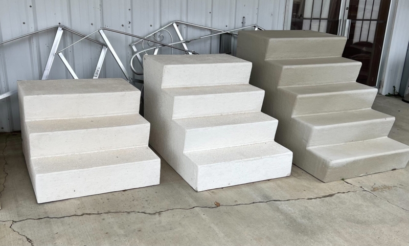 Outdoor Steps: Tan Molded Graduated Height Exterior Stairs