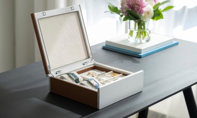 Pebbled Jewelry Box featuring Two-Tone Interior Design