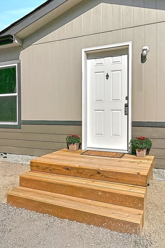 Three-Tier Wooden Exterior Steps for Mobile Home with Two-Tone Siding