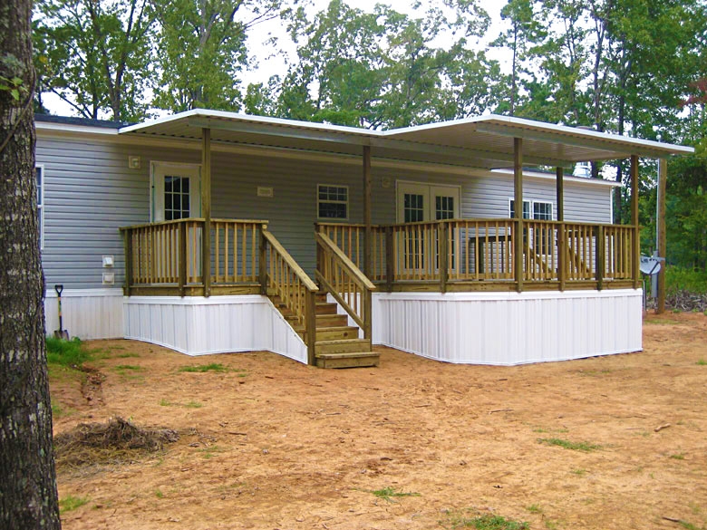 White Ribbed Metal Skirting and Integrated Deck Awning Ideas