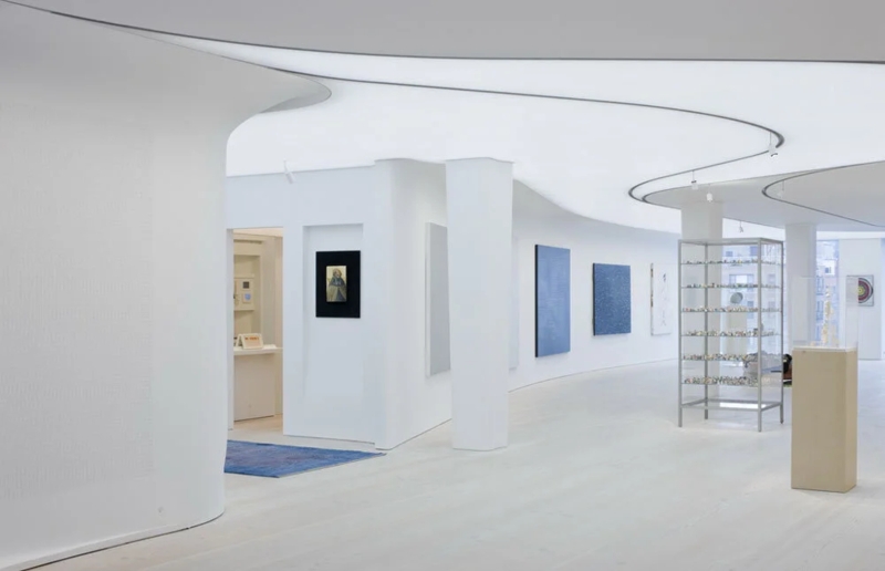 All White Loft Interior: Wavy Ceiling & Whitewashed Wood Floors
