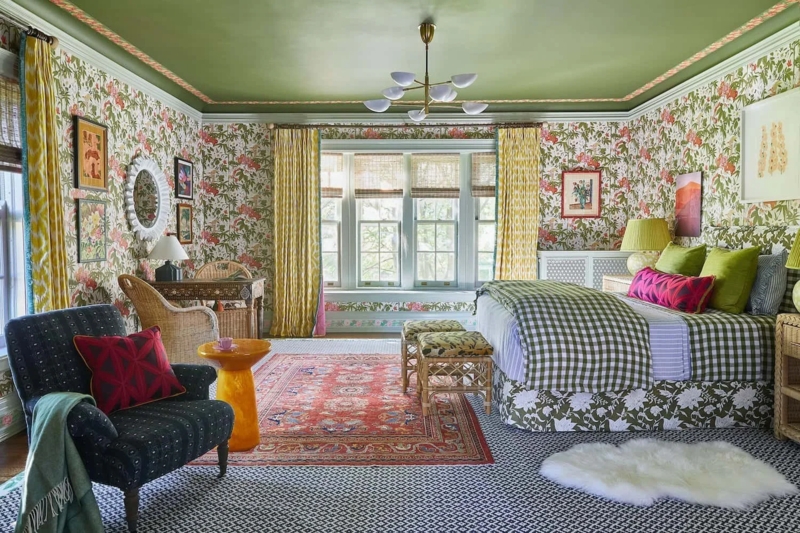 Bedroom Design Green Painted Ceiling Maximalist Floral Wallpaper
