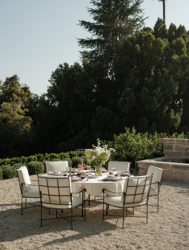 Black Metal Outdoor Dining Set with Grid Backs