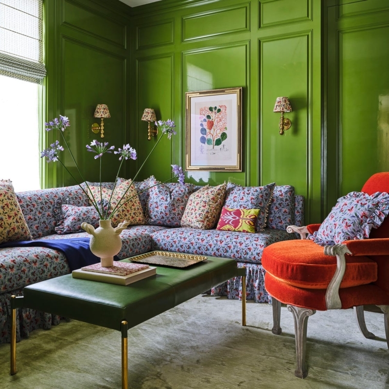 Glossy Green Lacquered Wall Panels with Sectional Sofa