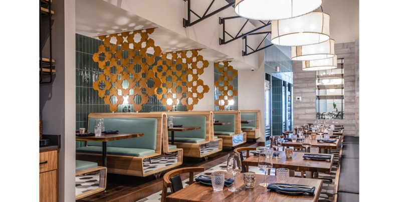Green Tile Wall Design: Vertically Stacked Tiles & Geometric Screens