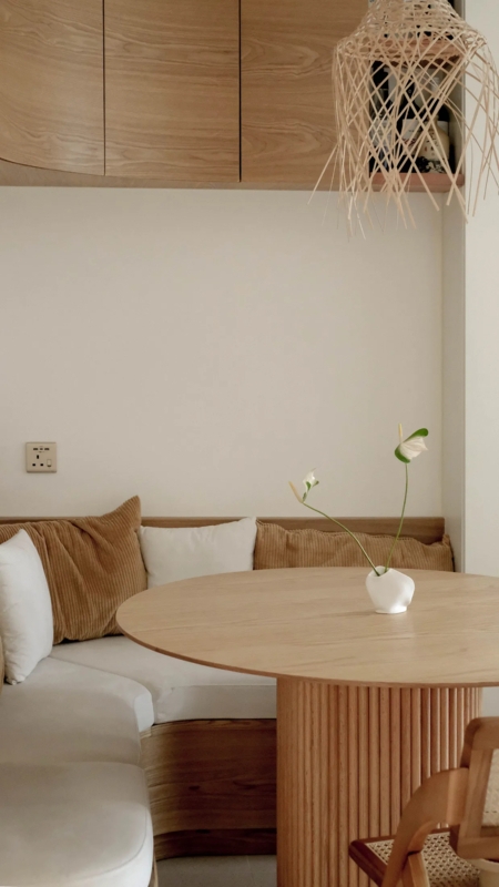 Japandi Dining Nook featuring Ribbed Pedestal Base Table