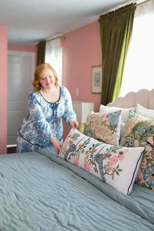 Lumbar Pillow Peacock Motif Floral Pattern Scalloped Headboard Pink