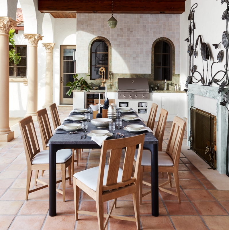 Mediterranean Outdoor Kitchen: Classical Columns & Terracotta Tiles