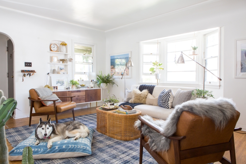 Mid-Century Modern Living Room Layout: Blue Plaid Rug & Rattan