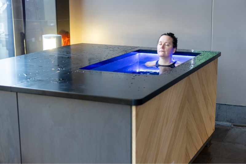 Minimalist Ice Bath With Herringbone Wood Paneling And Integrated LED