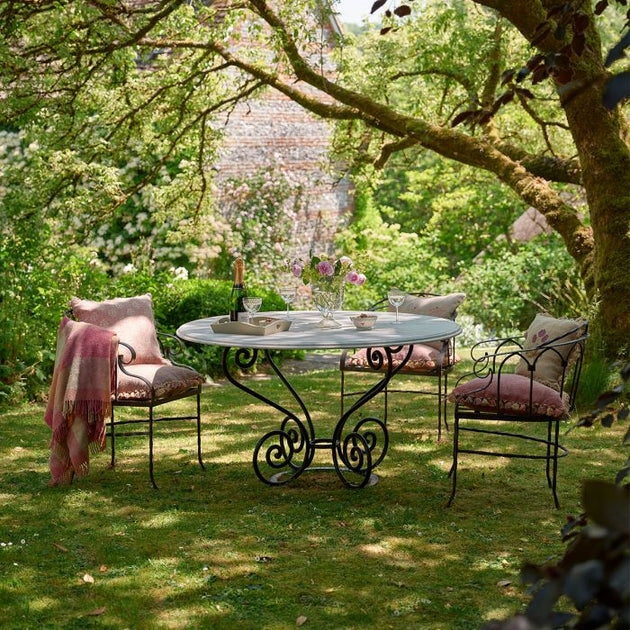 Patio Dining Set English Country Style with Stone Like Top