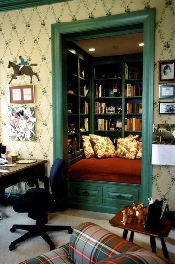 Reading Nook Built-In with Deep Green Millwork and Trellis Wallpaper