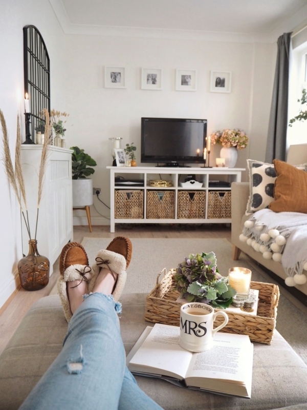 Scandi Cottage Room: Wicker Basket Storage & Radiator Cover Styling