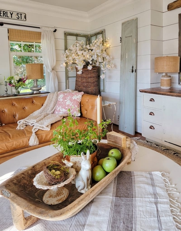 Tan Leather Sofa Cottage Decor Tufted Back Dough Bowl