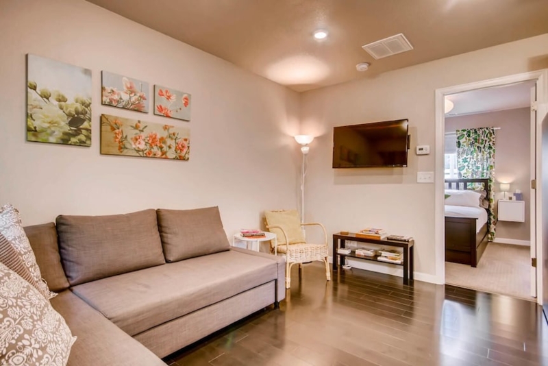 Taupe Modular Sectional in a Transitional Living Room