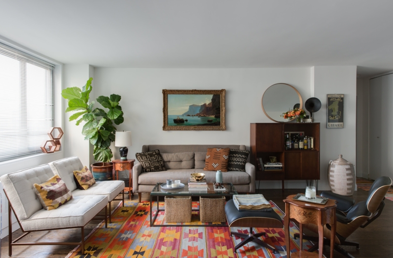 Vibrant Eclectic Living Room: Multi-Colored Geometric Rug