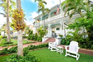 White Adirondack Rocking Chairs Tropical Garden Guest House Lawn
