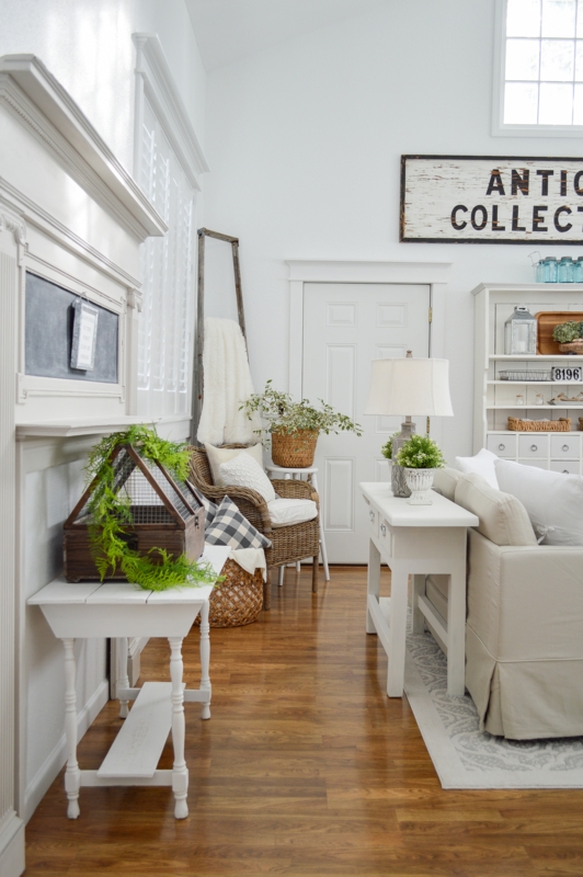 White Slipcovered Sofa Styling in Cozy Cottage Living Room